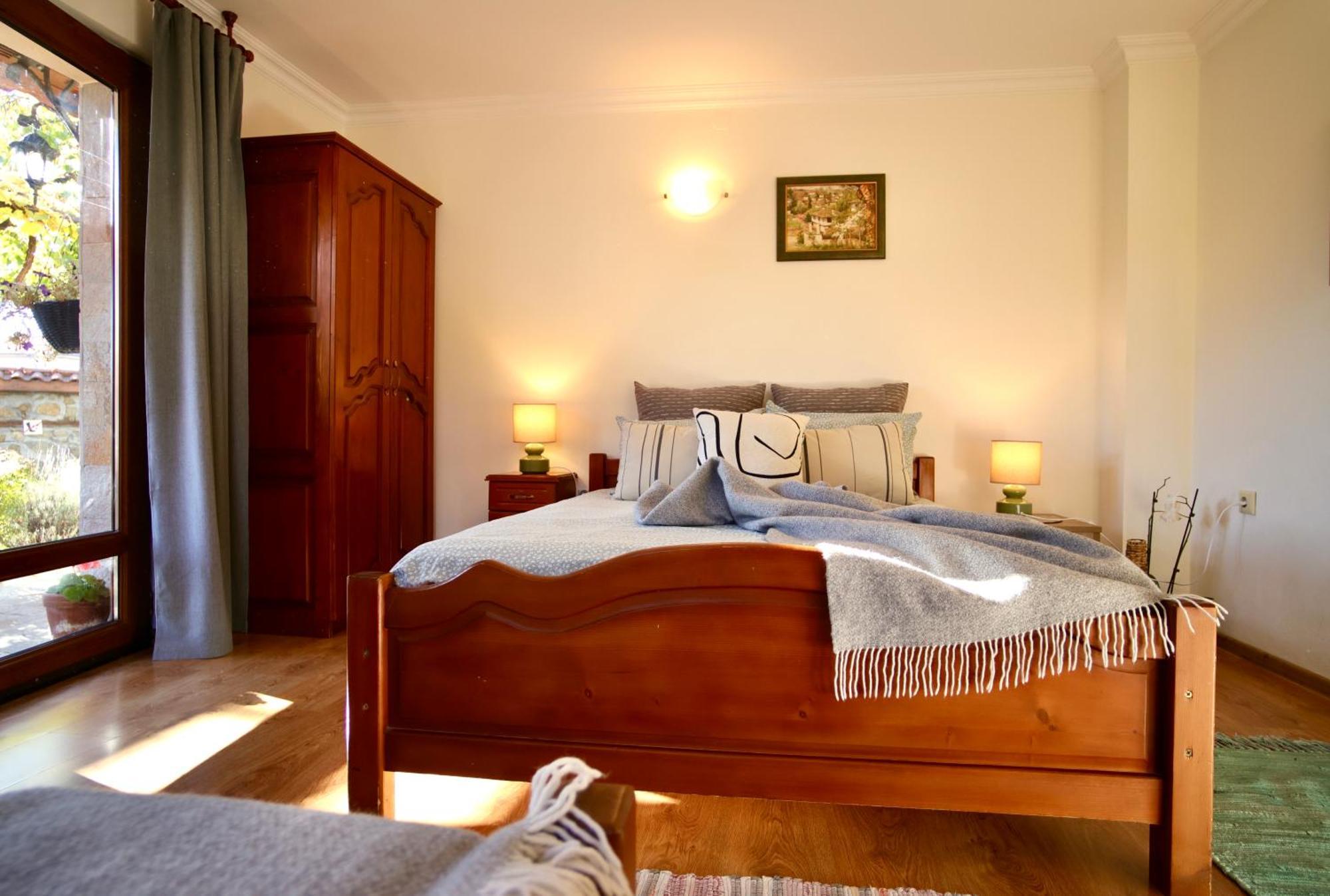 Iliikova House Hotel Kalofer Buitenkant foto