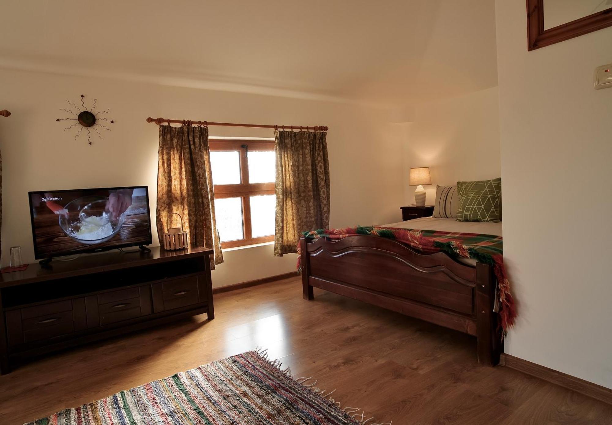 Iliikova House Hotel Kalofer Buitenkant foto